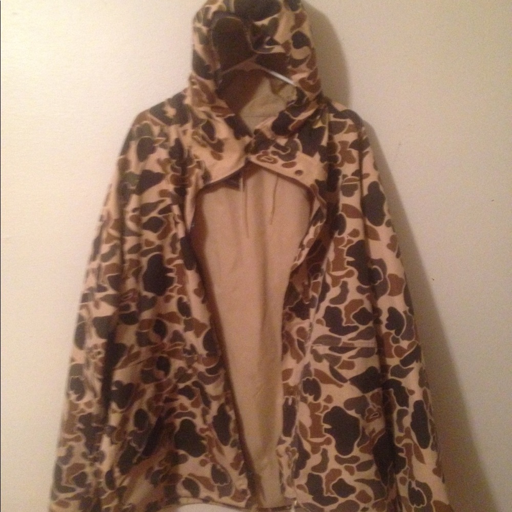Men's camo hunting jacket