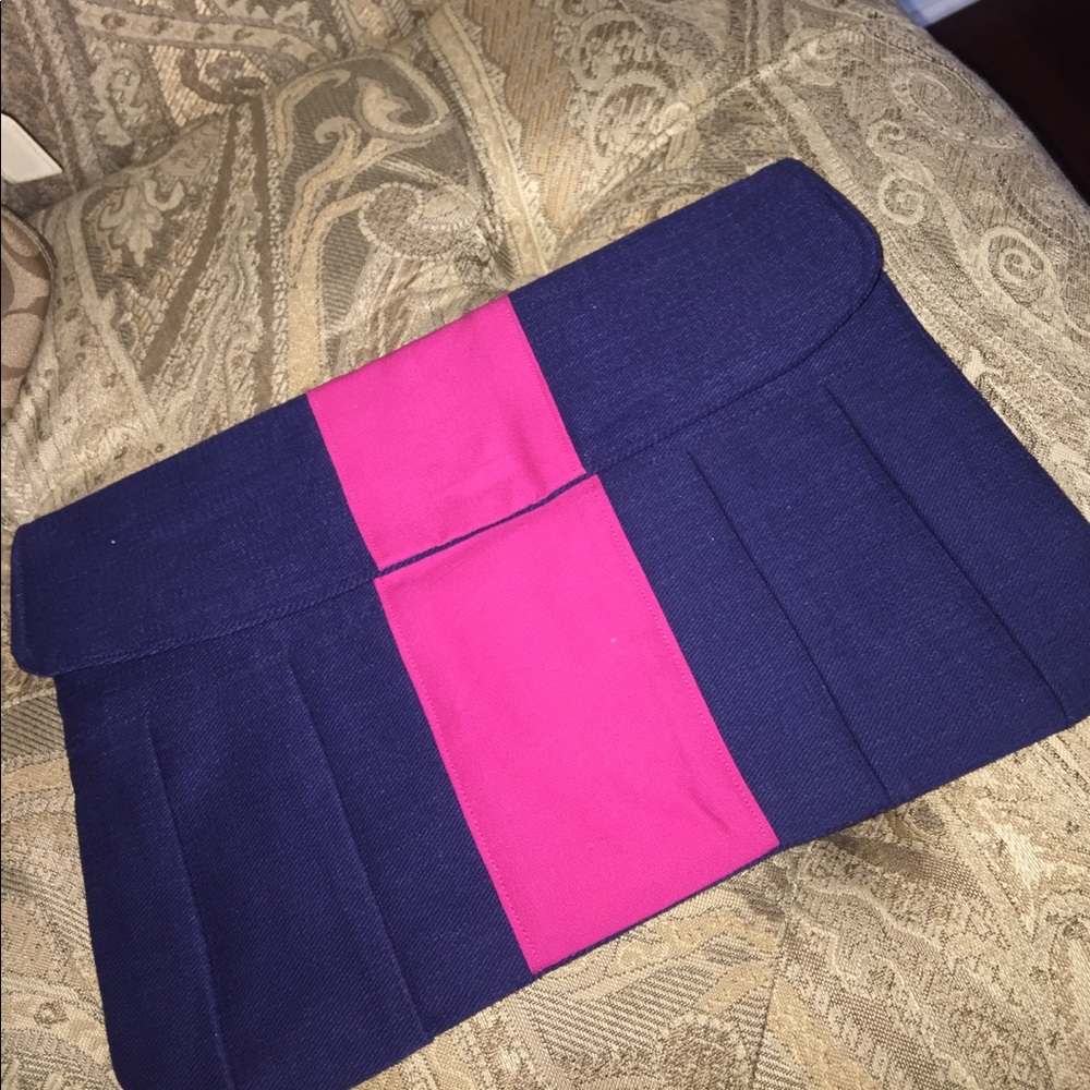 Purse - Picture 3 of 3