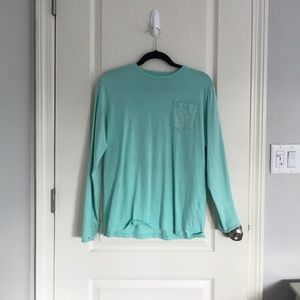 Long sleeve vinyard vine shirt