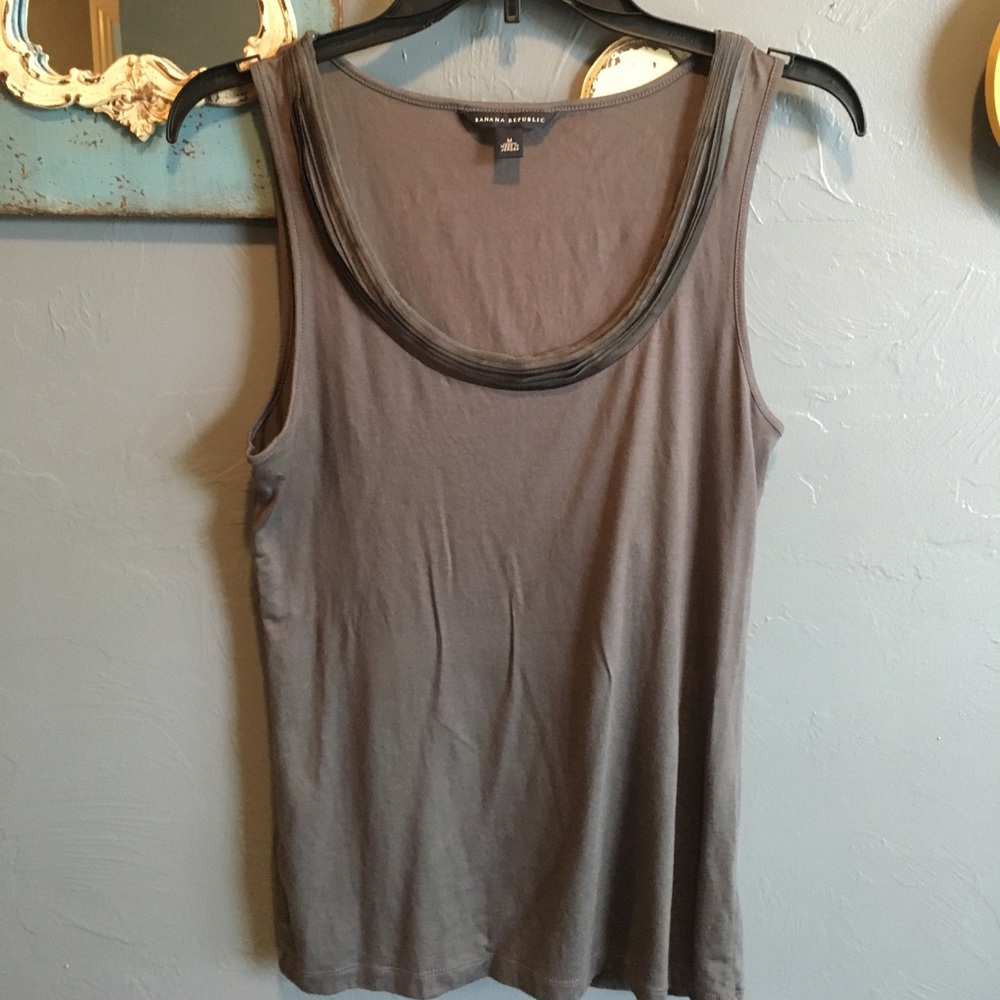 Banana Republic tank top, Gray size M