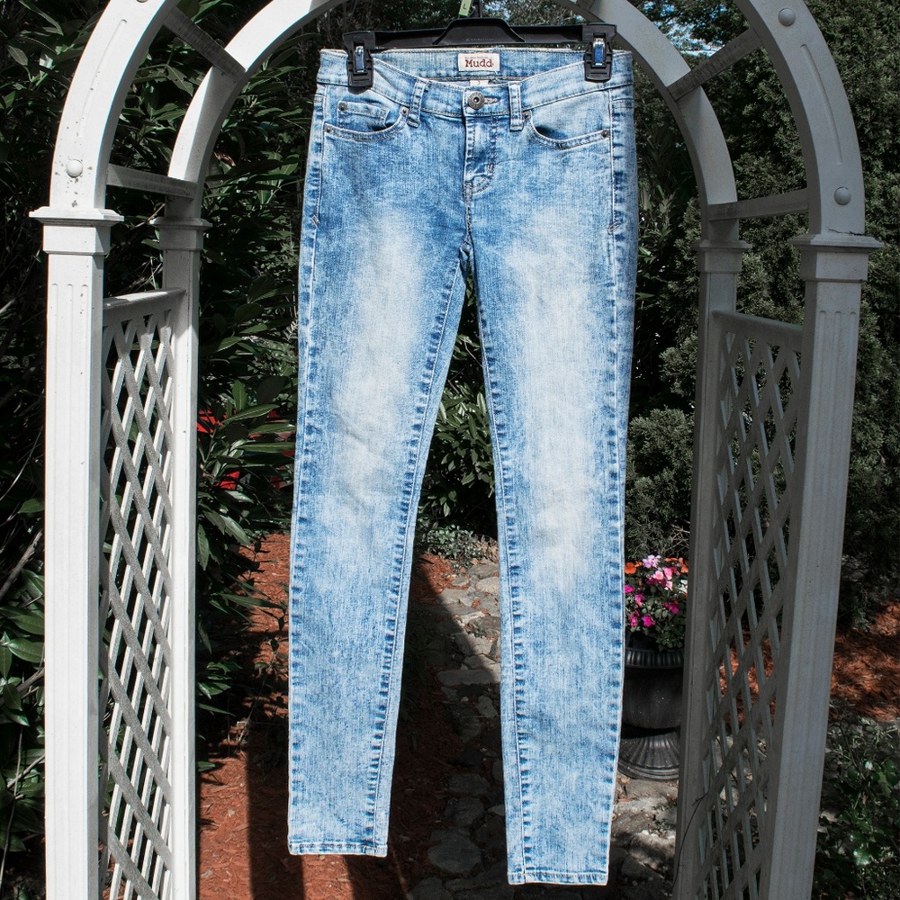 Light Acid Wash Skinny Jeans