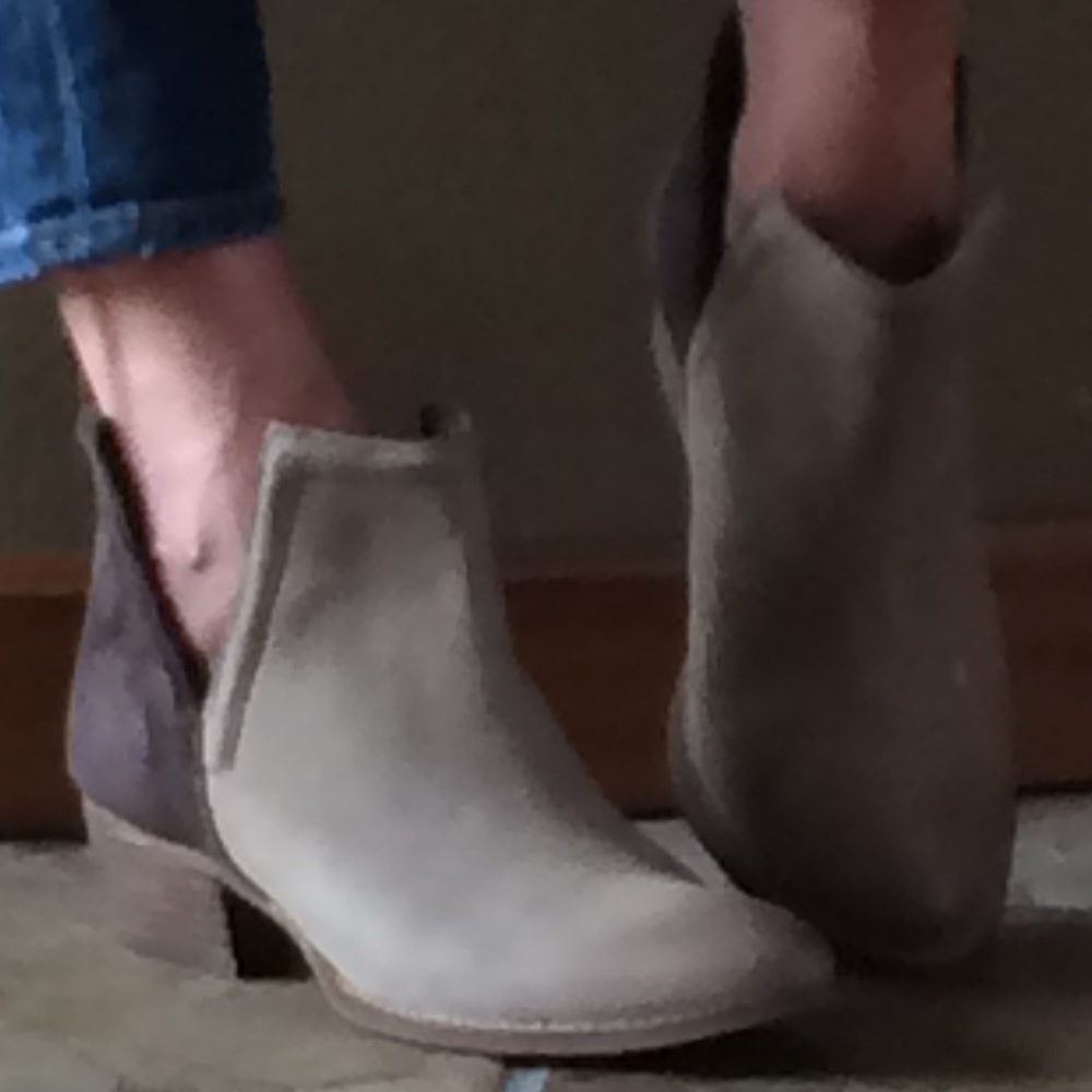 🍃💕HP NIB Diba True Leather/Suede Ankle Bootie - Picture 4 of 7
