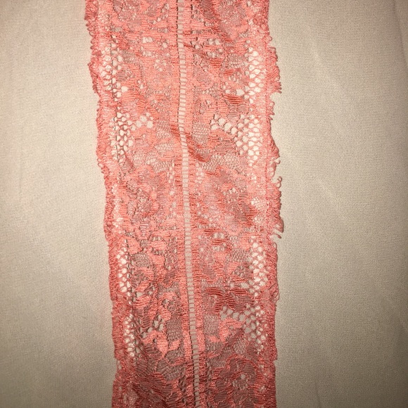 Simple white shirt with sexy lace! - Picture 3 of 3