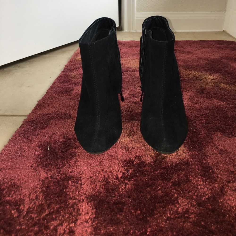 Short boots