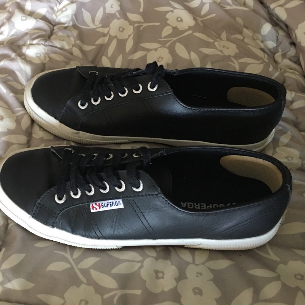 Superga leather sneaker size 40 (US 10)