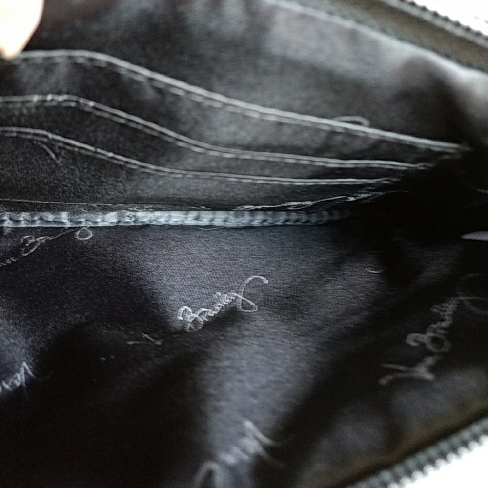 ** Vera Bradley Wristlet - Picture 4 of 6