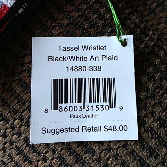 ** Vera Bradley Wristlet - Picture 6 of 6