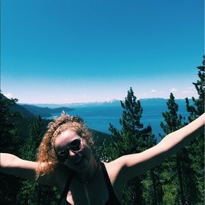 Meet your Posher, Riley