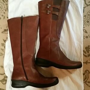 Keen brown leather boots