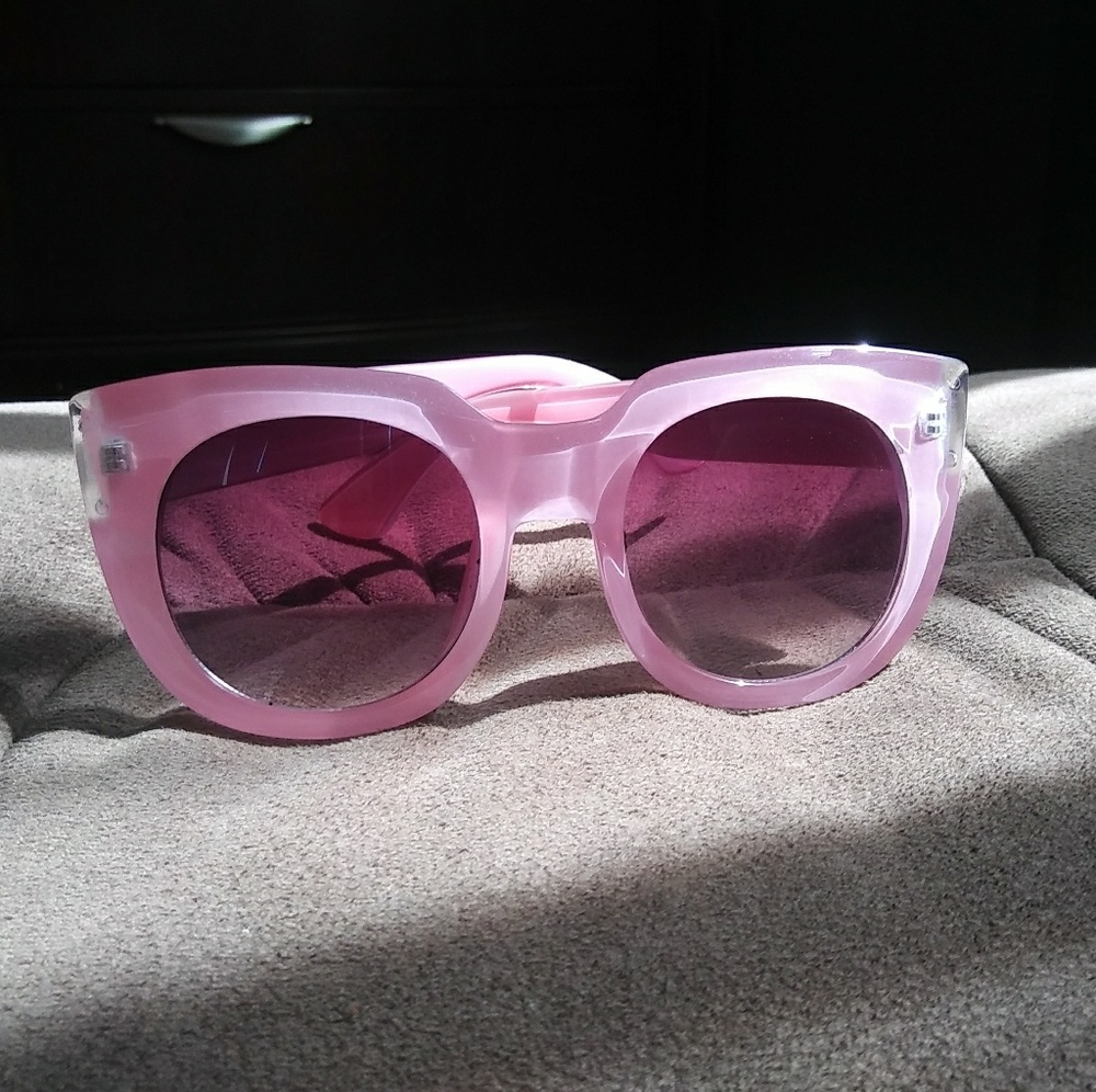 Pastel Pink Cateye Sunnies