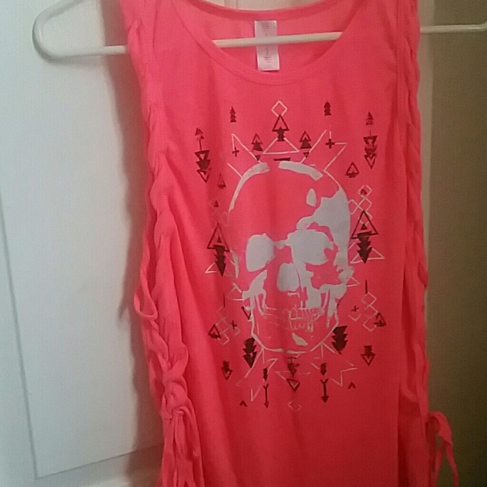 No boundaries pink skull shirt