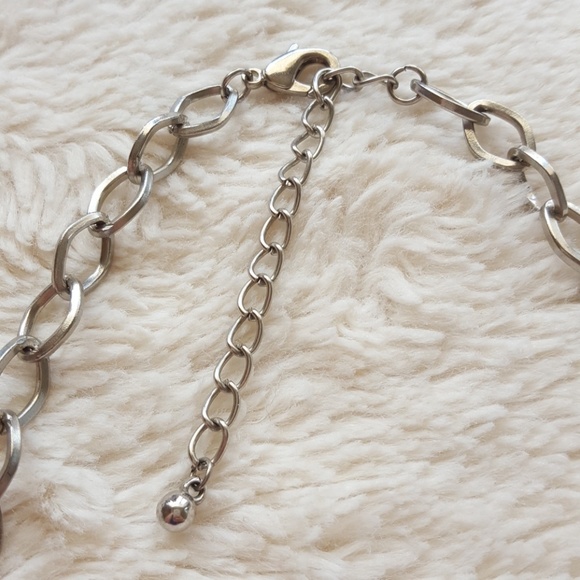 Purple  acrylic beaded necklace - Picture 5 of 5