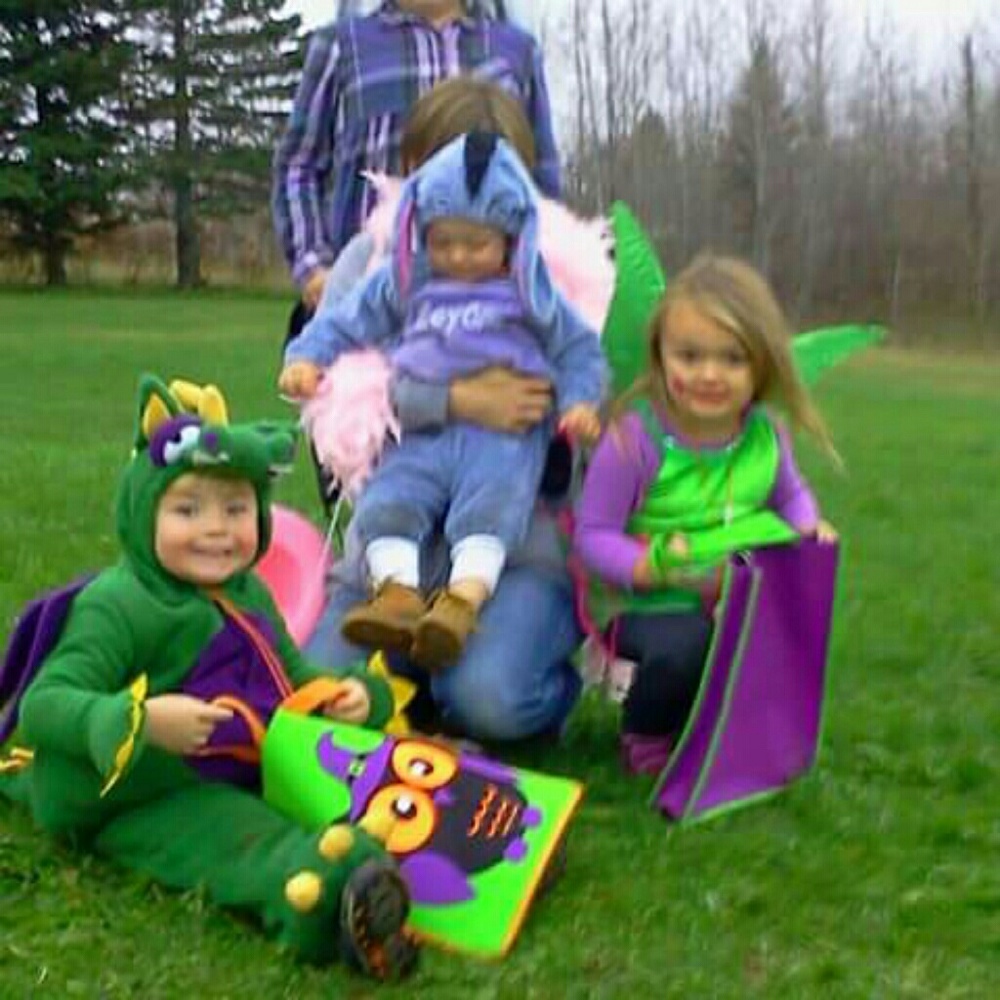 Super cute & cozy Dragon costume!