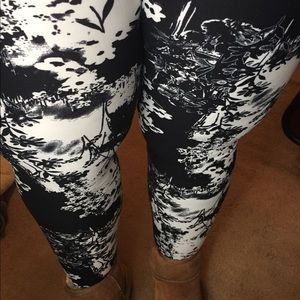 ISO!!! Agnes and Dora Leggings