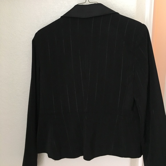 Short jacket - Picture 4 of 5