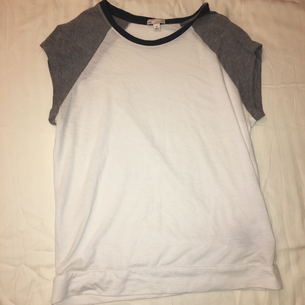 Gap tee