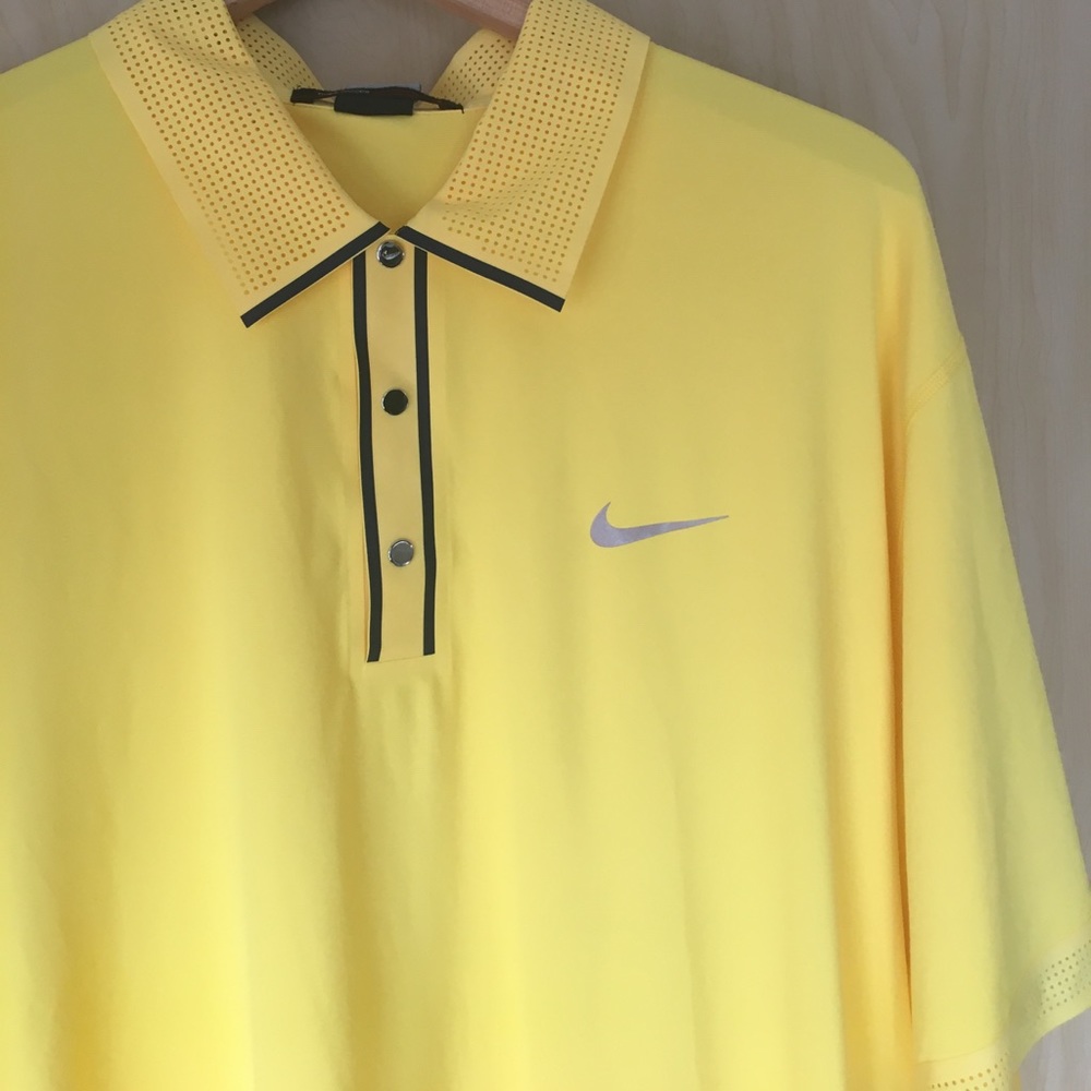 Men's XL Tiger Woods golf polo