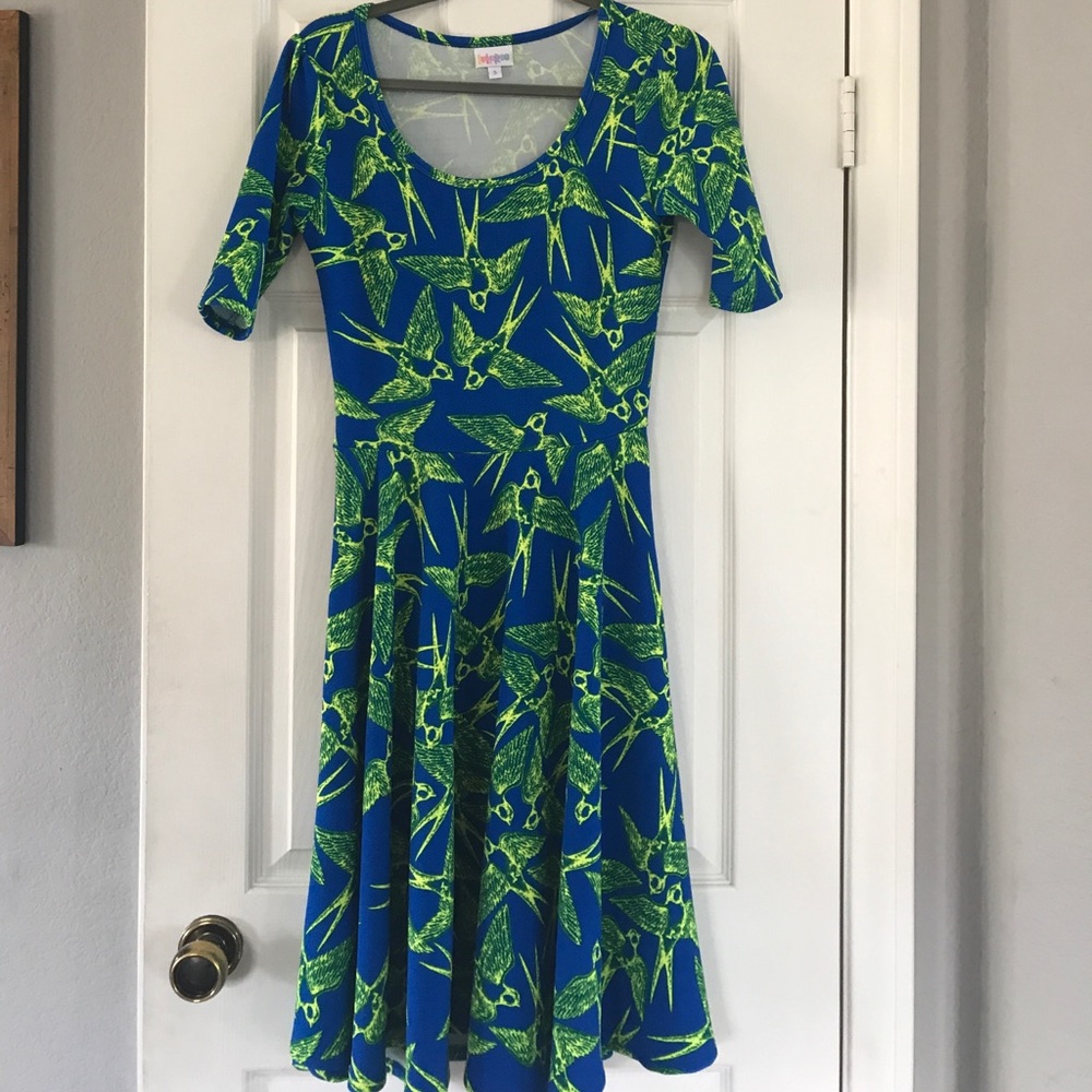 Small lularoe nicole dress nwt