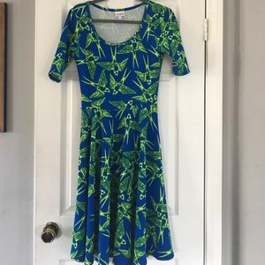 Small lularoe nicole dress nwt