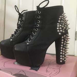 Jeffrey Campbell Spike Lita