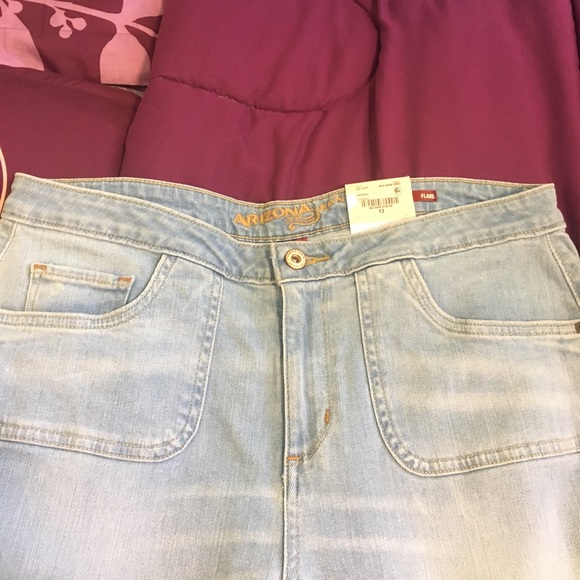 Jeans - Picture 2 of 4