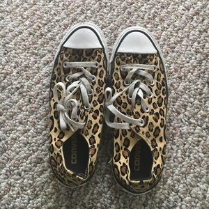 Leopard Converse