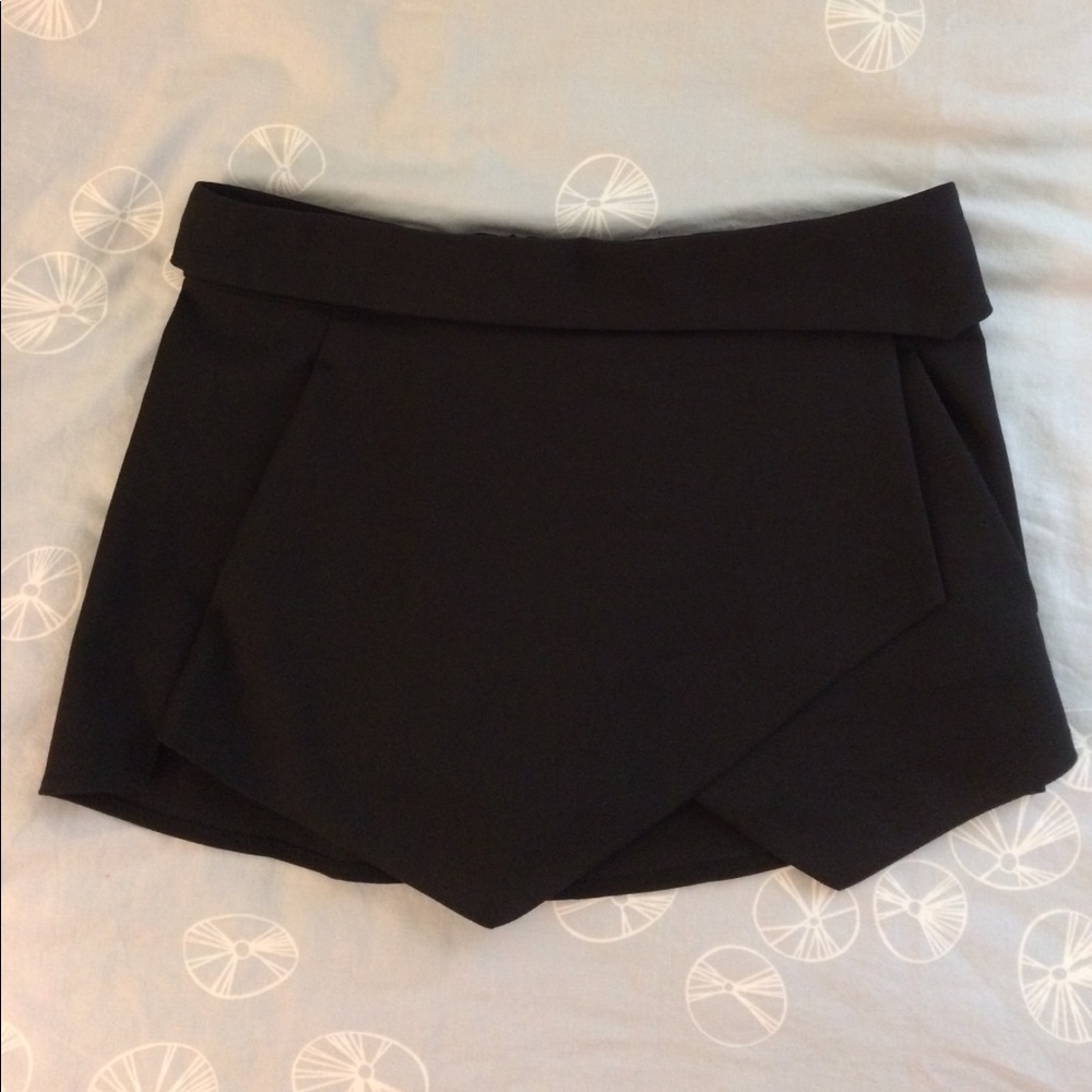 Zara Origami Skort size small