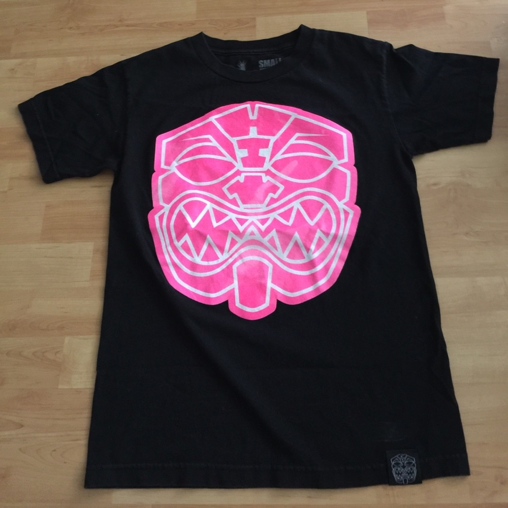 Tiki t-shirt