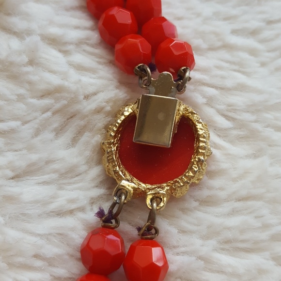 Vintage red bead necklace - Picture 3 of 5