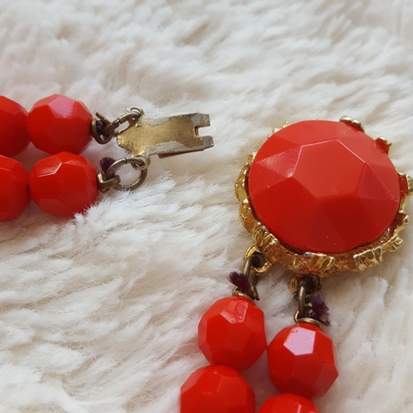 Vintage red bead necklace - Picture 4 of 5