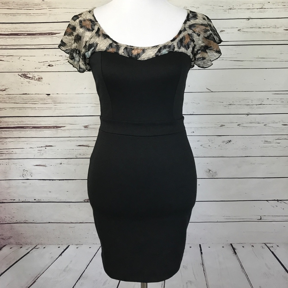 🆕 LuLu's Leopard & Lace mini dress