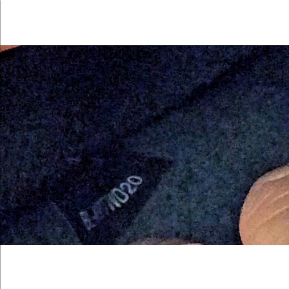 ♦️Sold♦️Valentino Rockstud Convertible Tribal Bag - Picture 7 of 8