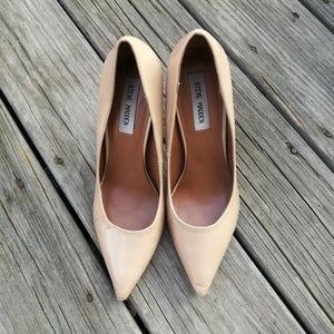 Steve Madden Nude pointed toe Heels