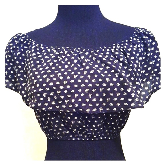 Express Tops - Crop Top Express Tops - Crop Top
