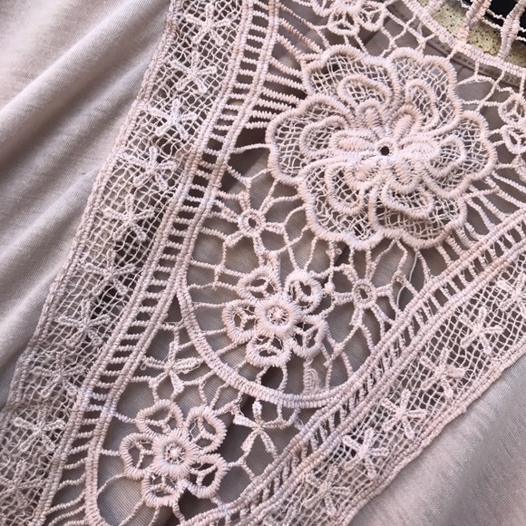 🌷 Blush Nude Lace Back Top - Picture 7 of 8