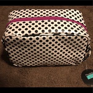 Adorable Polka Dot Makeup Bag😊