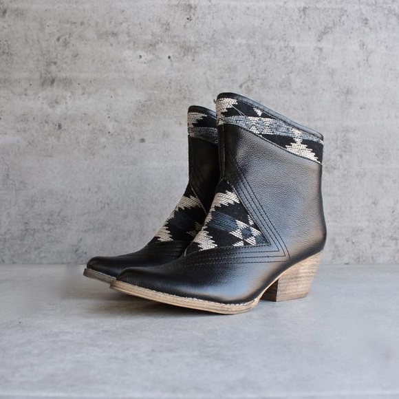 Western Black Leather Aztec Booties - Picture 2 of 6