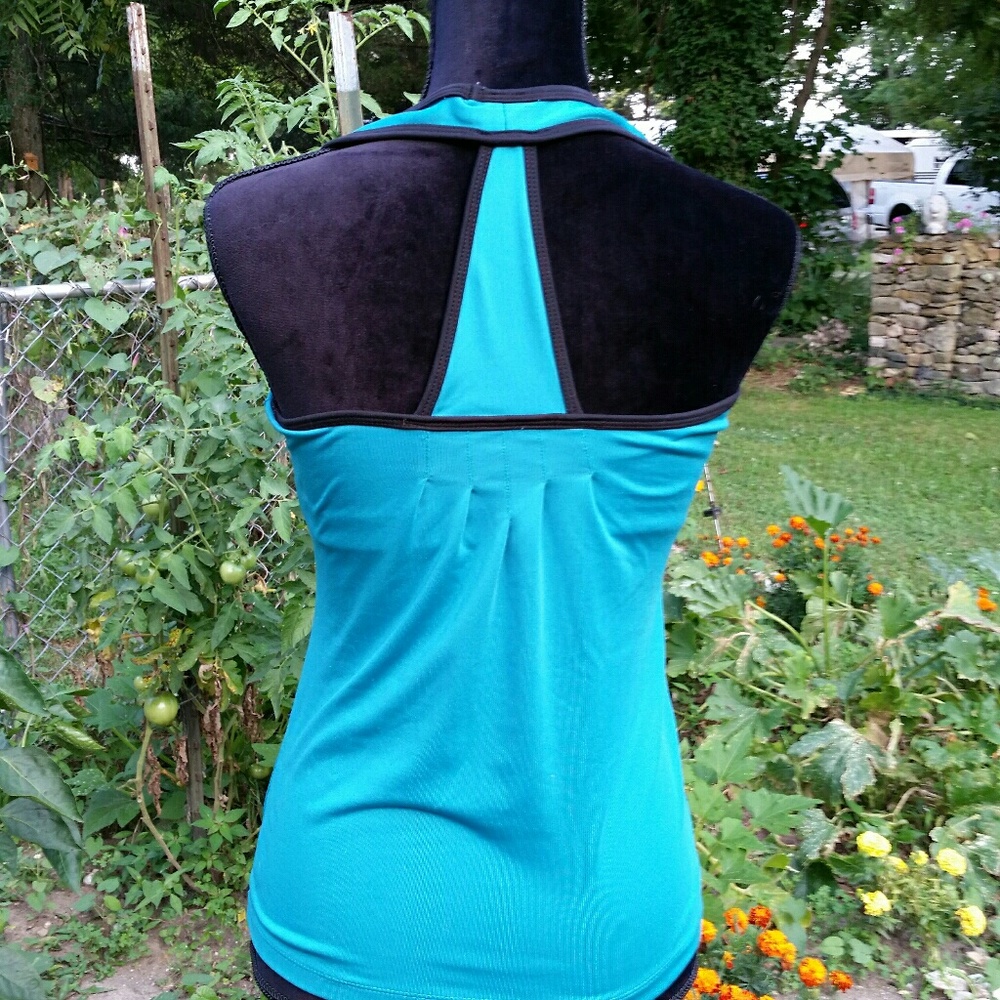 Work out Tank - Picture 3 of 7