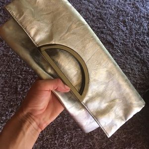 Silver clutch