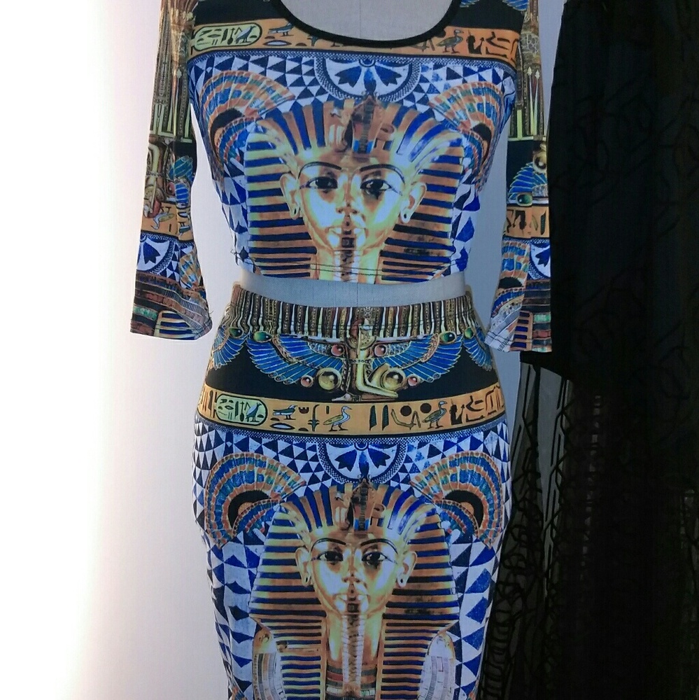 Beautiful King tut two piece set