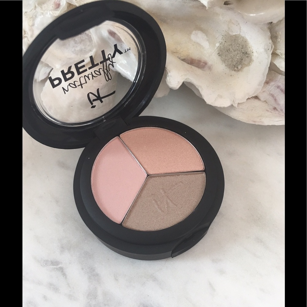 It Cosmetics Naturally Pretty Eyeshadow Trio