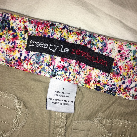 Khaki shorts - Picture 4 of 4