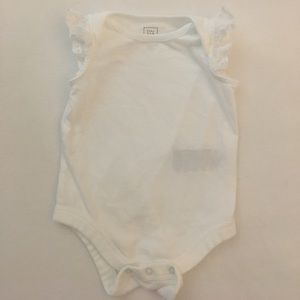 EUC Gap Lace Flutter Sleeve Onesie 0-3 Months