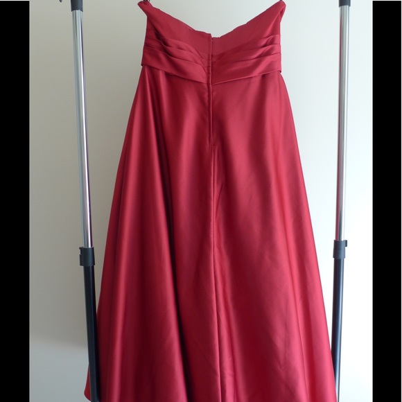 Red Alfred Angelo Dress Style 7166 Size 18 - Picture 4 of 5