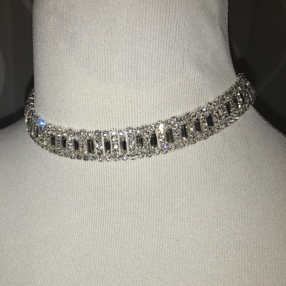 Stunning rhinestone choker(handmade)