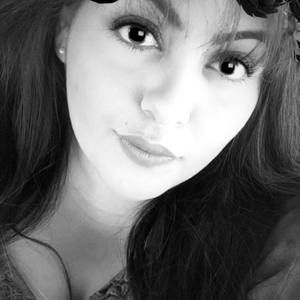 Meet your Posher, Carolina