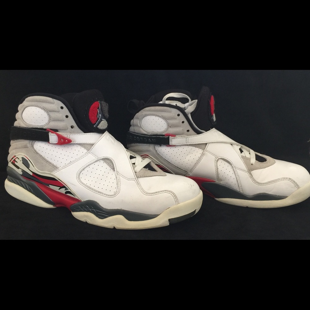 Nike Mens Air Jordan 8 Retro "Bugs Bunny"....
