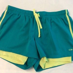 Women's running shorts with liner