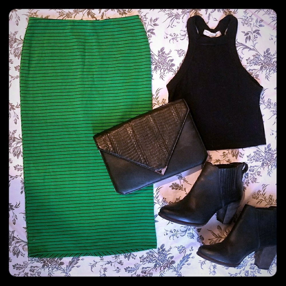 NWOT Silence & Noise ContrastingStripeMidi Skirt