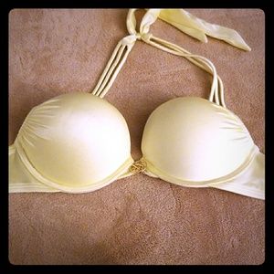 Victoria's secret miraculous swim 32C